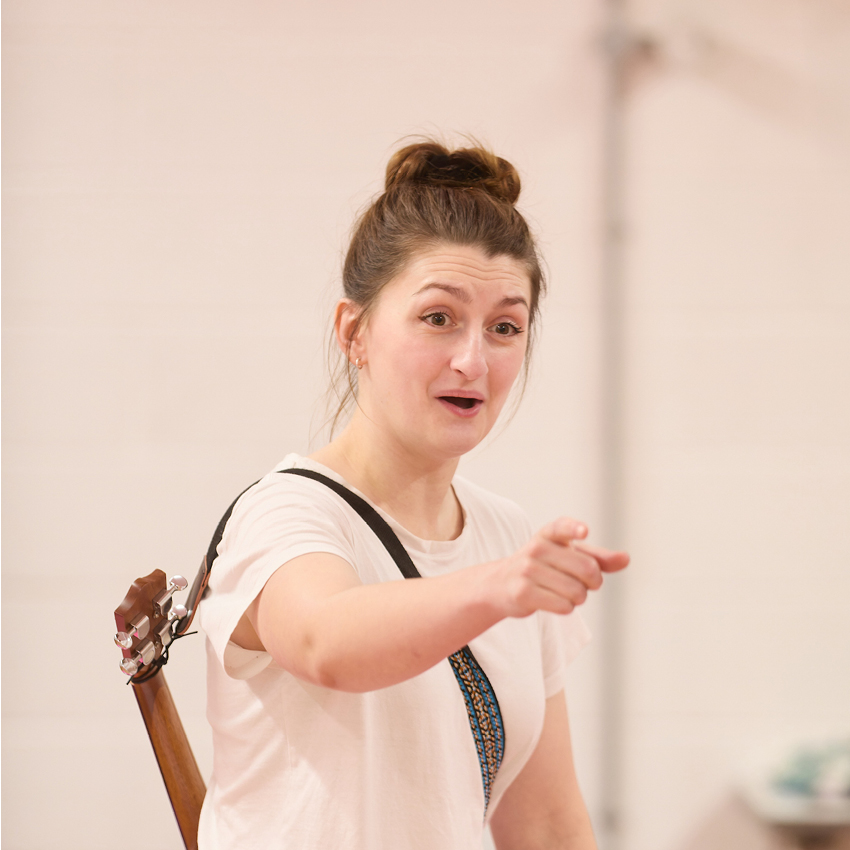 Actor Mari Fflur in rehearsals. 